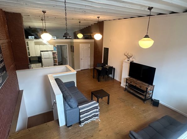 320 Main St APT 3