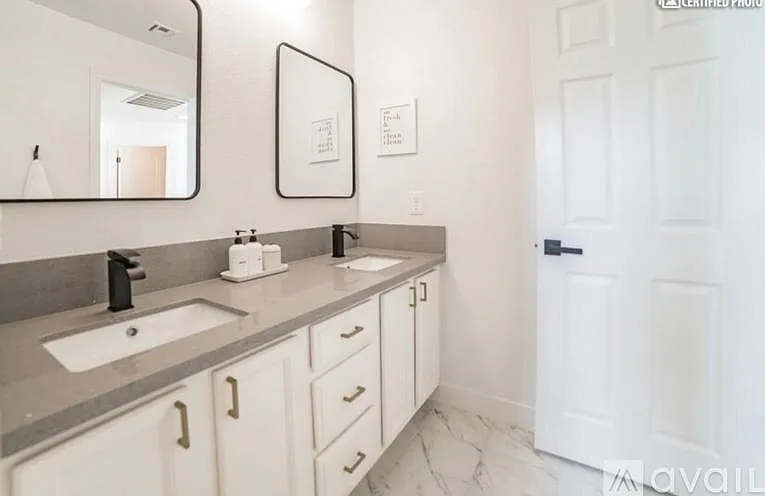 Bathroom 2 with double sink vanity