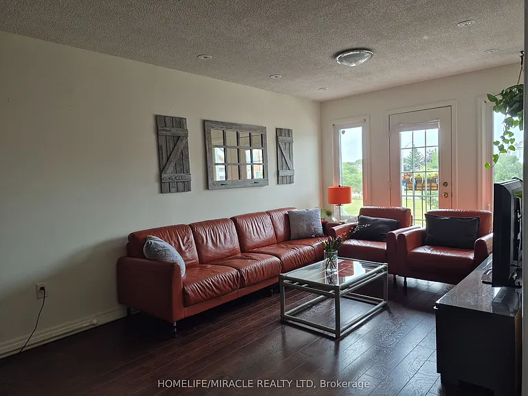 2237 Prescott Pl — Photo 6
