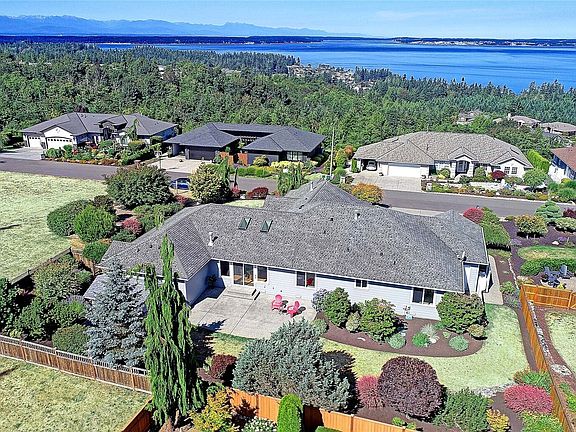 4th image of 1030 Kingswood Drive