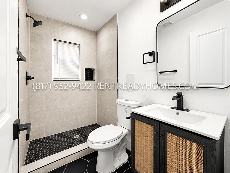 1510 W Jefferson Blvd #105 — Photo 7
