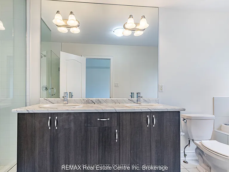 27 Lady Evelyn Cres — Photo 25