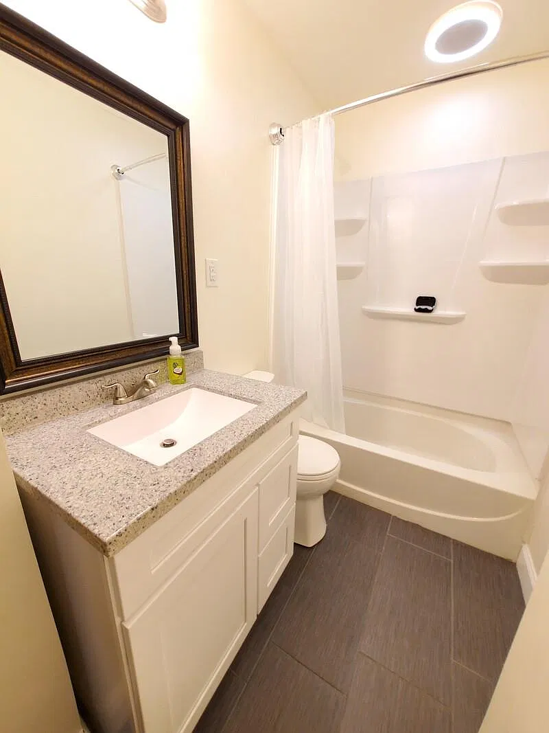 4 bed, 1400 sqft, $2,700 — Photo 4