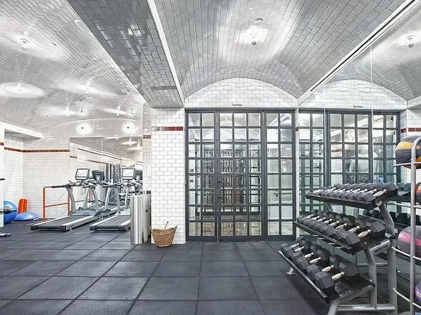 132 East 65th Street image 9 of 13