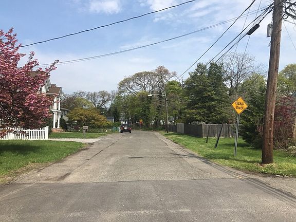 5th image of 36 1st Ave