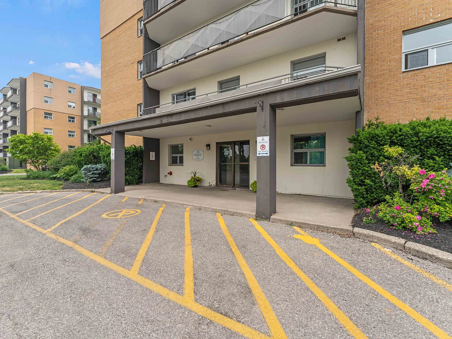 Lynden Gate Estates Apartments — Photo 4