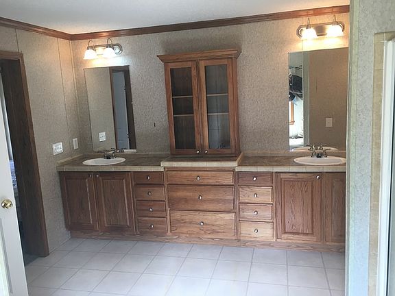 5th image of 200 Shelby Ray Dr