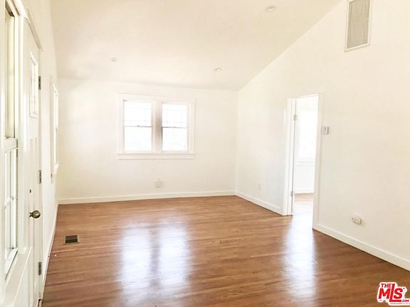 2nd image of 1031 Le Gray Ave