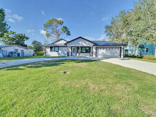 1861 NW 15th St, Crystal River, FL 34428