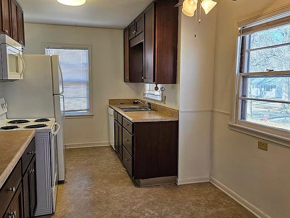 4th image of 4317 D St