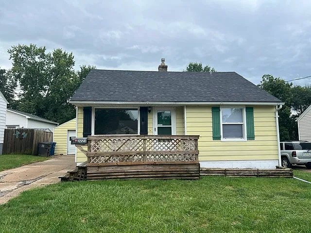 2 bed, 685 sqft, $1,200 — Photo 1