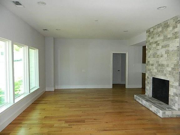 4th image of 11447 Chicot Dr