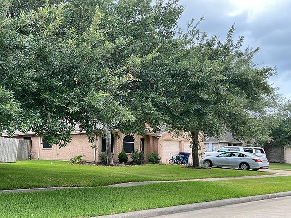 3rd image of 1834 Park Oak Dr