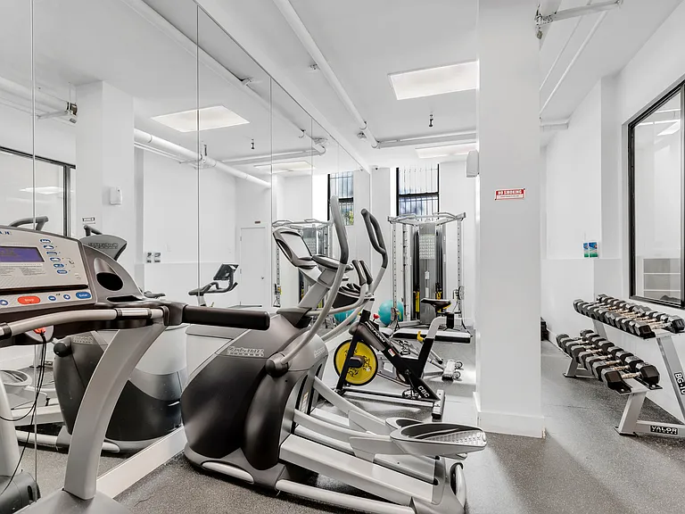 61 Martense St #1H — Photo 10