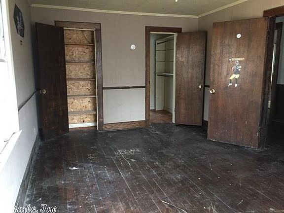 3rd image of 109 Farrar St