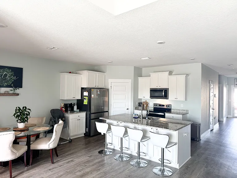 5772 Conley Ct — Photo 6