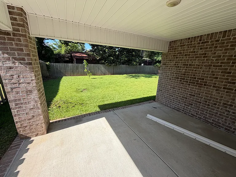 7305 Lakeside Oak Ct — Photo 13