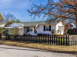 1402 N Dorothy Ave, Claremore, OK 74017