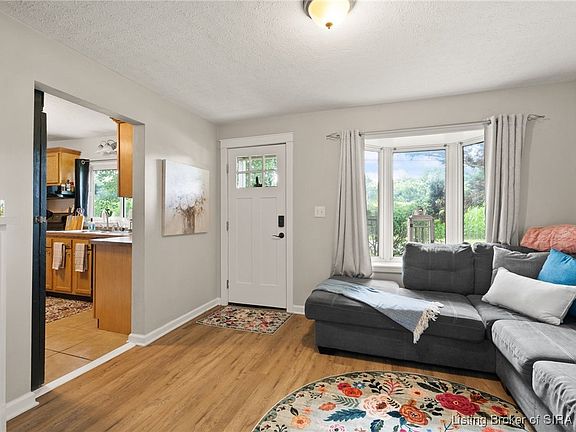 3rd image of 143 Fern Street
