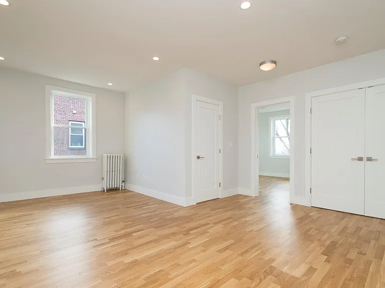 136 & 138 Highland Avenue — Photo 11