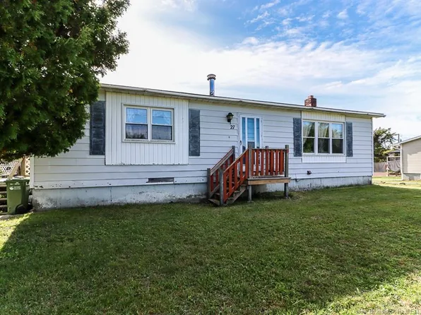 27 Chester Park Rd, Saint Martins, NB E5R 1G3