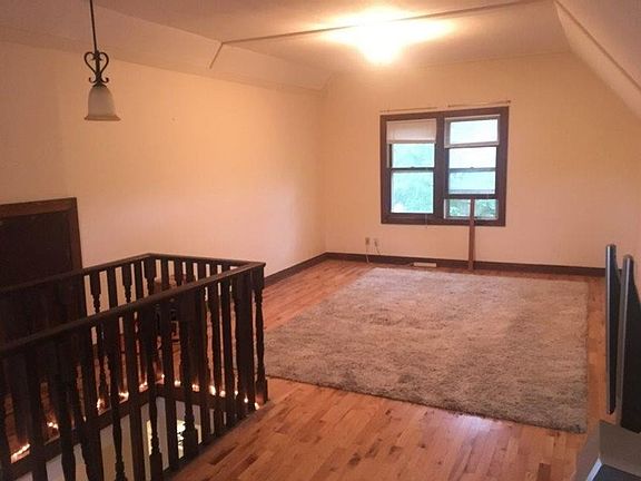2nd image of 1628 Winnebago St #2