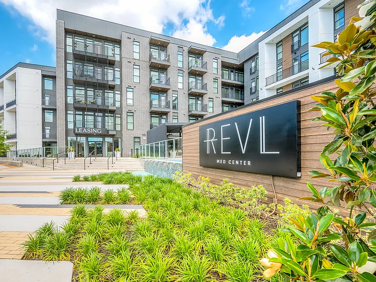 Revl Med Center — Photo 7
