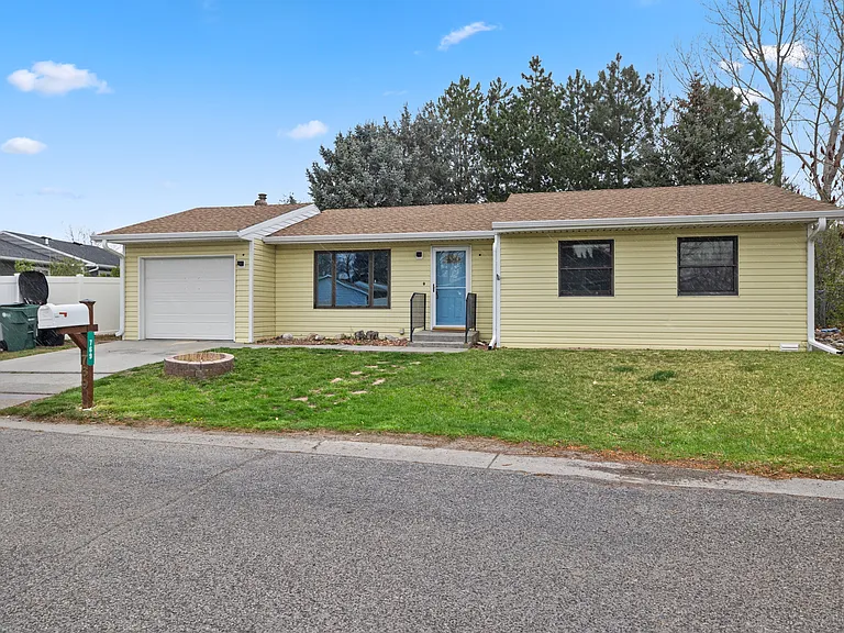 769 Feather Pl — Photo 4