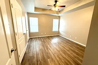 3 bed, 2.0 bath, 1245 sqft, $1,800 — Photo 4