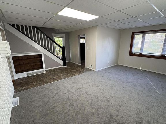 2nd image of 810 S VINE AVENUE
