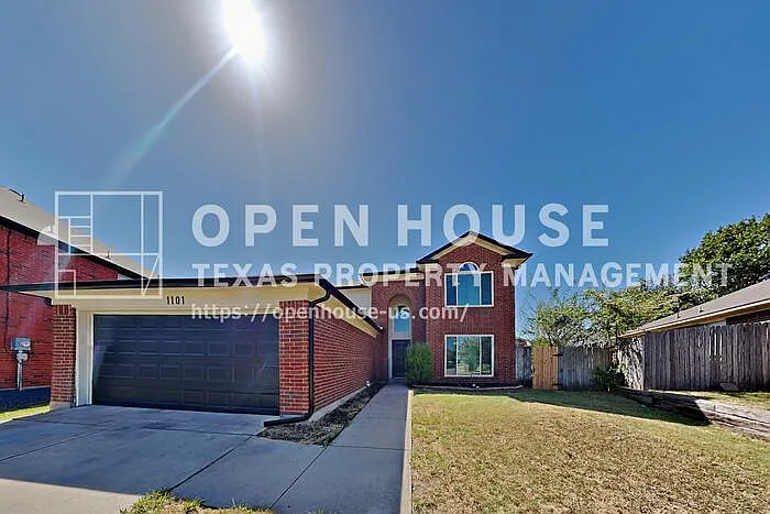 4 bed, 2.0 bath, 2249 sqft, $2,400 — Photo 1