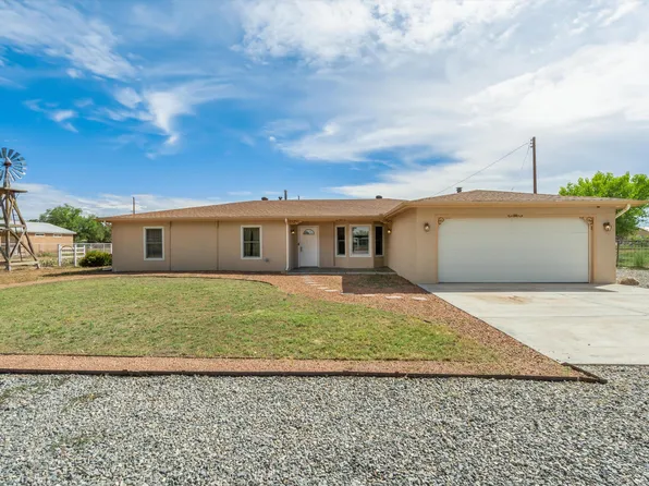 15 Mariposa Ln, Los Lunas, NM 87031