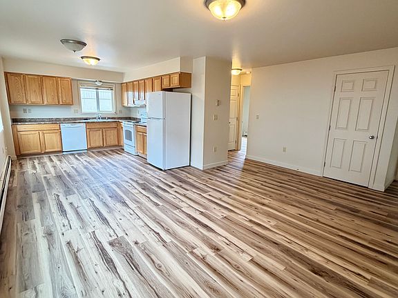 2nd image of 3420 E 42nd Ave APT 3