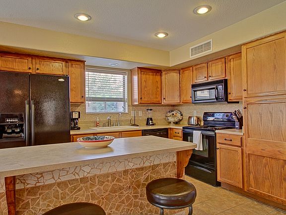 4th image of 42526 W Bunker Dr