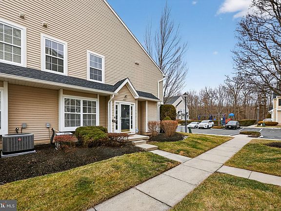 3rd image of 6401 Baltimore Dr