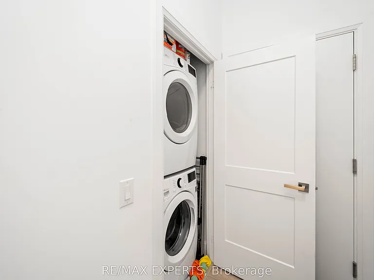 120 Parliament St #902 — Photo 40