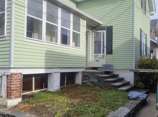 80 Van Zandt Ave, Newport, RI 02840