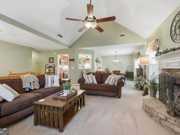 7085 Shady Oak Ln, Cumming, GA 30040