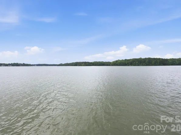 420 Skysail Rd, Salisbury, NC 28146