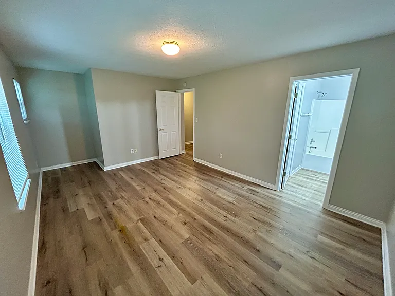 3039 Armory Dr — Photo 23