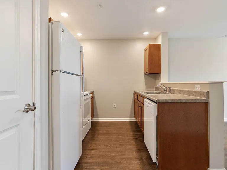 Kirkman Terrace — Photo 13