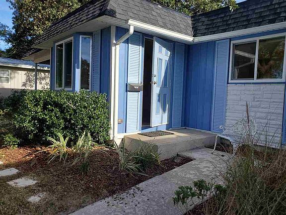3rd image of 85 Catalina Cir