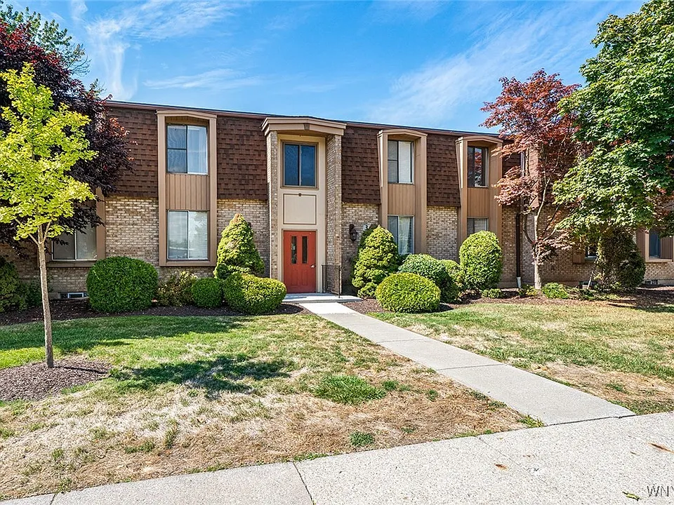 35 Greenwich Dr #A1