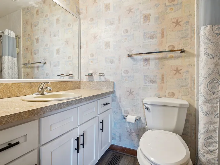2100 E Ocean View Ave #20 — Photo 32