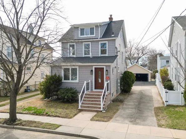 29 Everett Street, Lynbrook, NY 11563