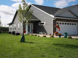 5401 Dostal Dr SW, Cedar Rapids, IA 52404