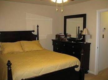 4th image of 1427 Deerpond Ln