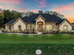 3008 Fossil Oaks Dr, Azle, TX 76020
