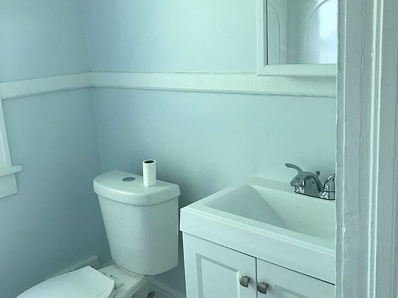 4th image of 513 Grant Ave #513