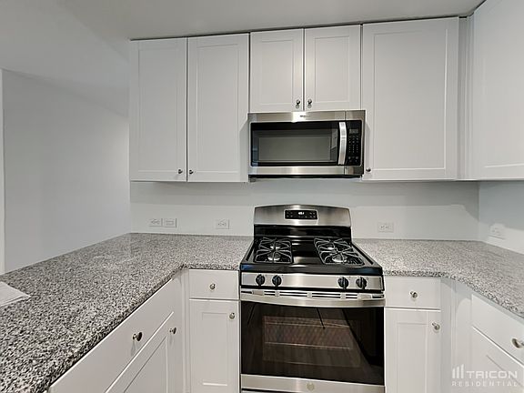 5th image of 13214 Savory Pl